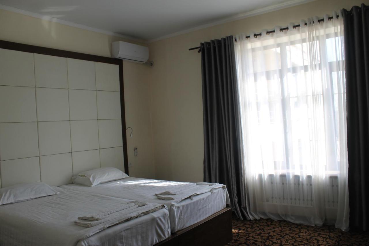 Sk Hotel Biškek Exteriér fotografie