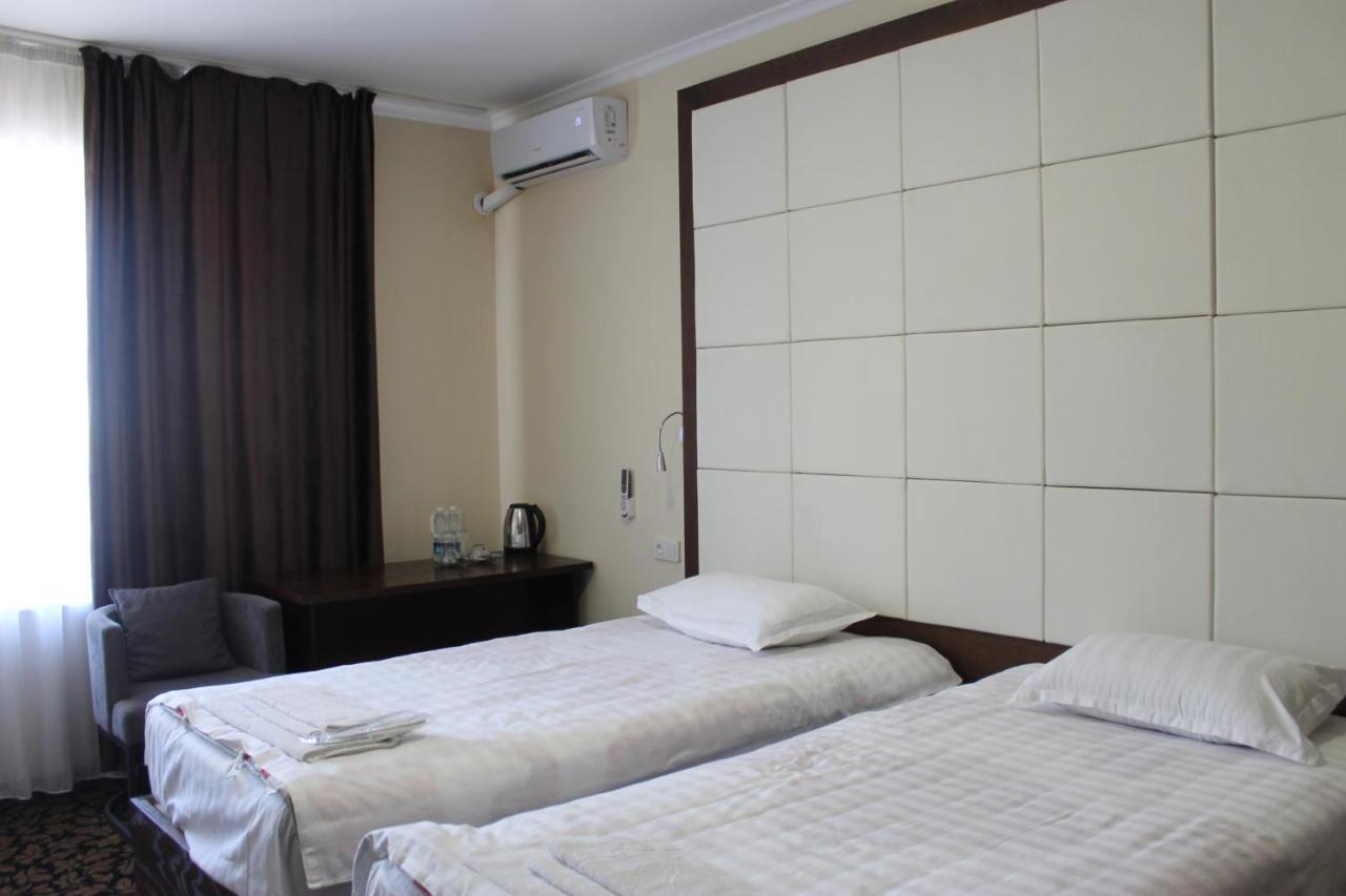 Sk Hotel Biškek Exteriér fotografie